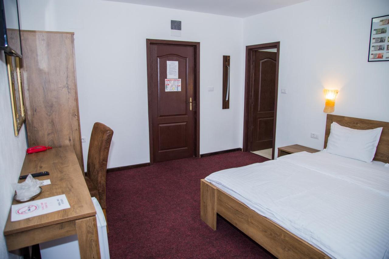 Motel Davios Targu Jiu Exterior photo